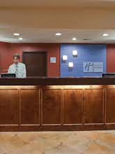 Hotel Holiday Inn Express Show Low photo 5