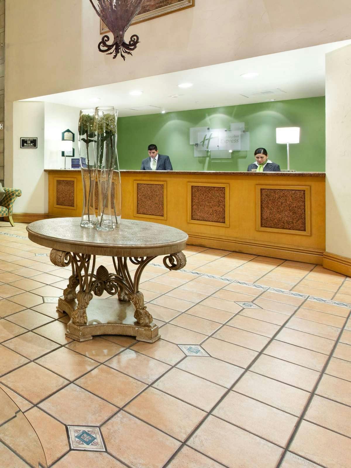 Hotel Holiday Inn Express Silao-Aeropuerto Bajio photo 4