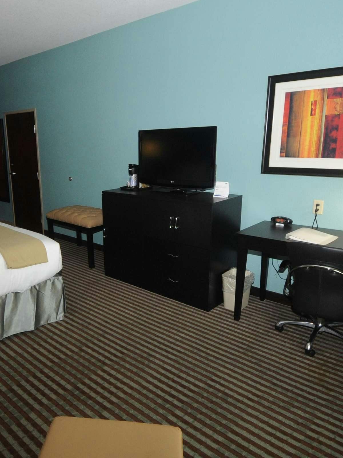 Hotel Holiday Inn Express Somerset photo 2