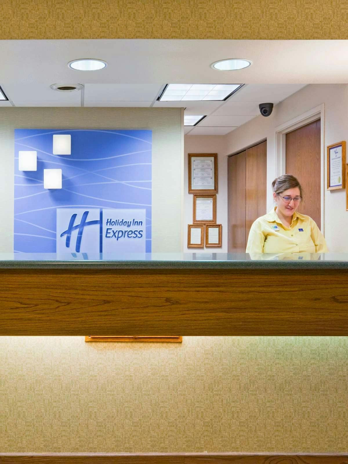 Hotel Holiday Inn Express Sheboygan photo 4