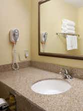 Hotel Holiday Inn Express Sheboygan photo 3