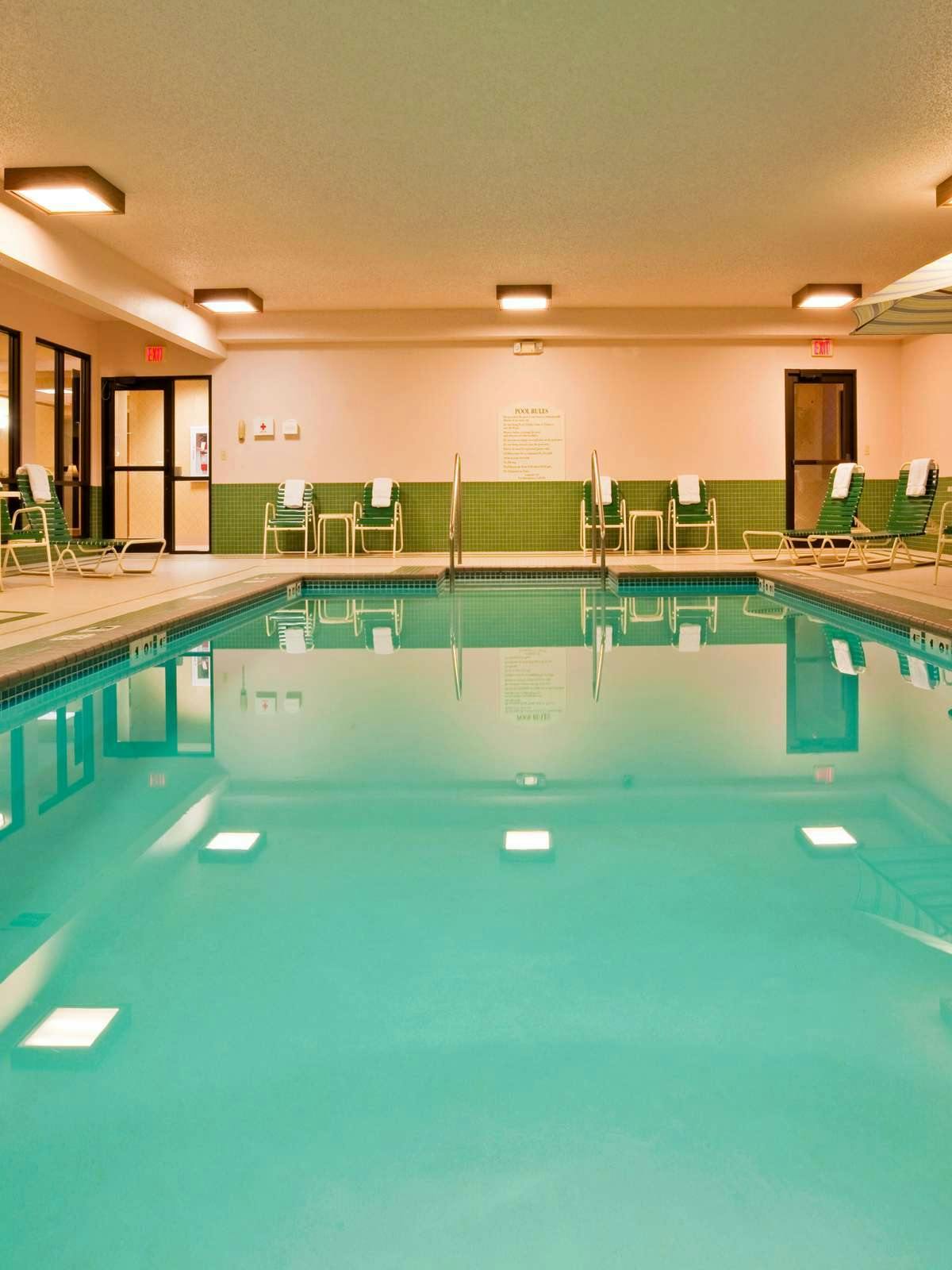 Hotel Holiday Inn Express Sheboygan photo 5