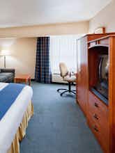 Hotel Holiday Inn Express Southington photo 2