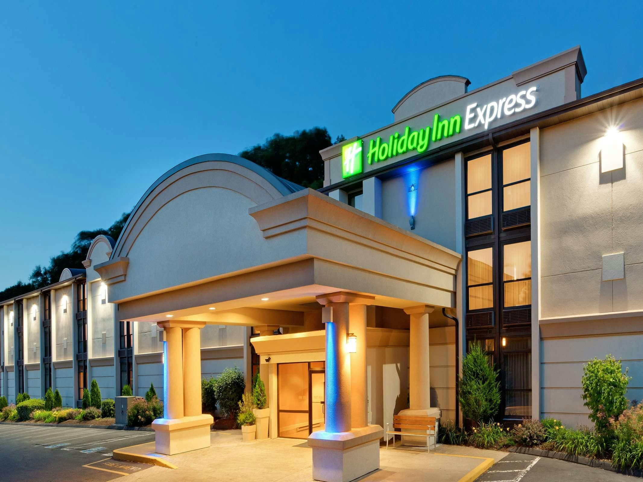 Holiday Inn Express Southington