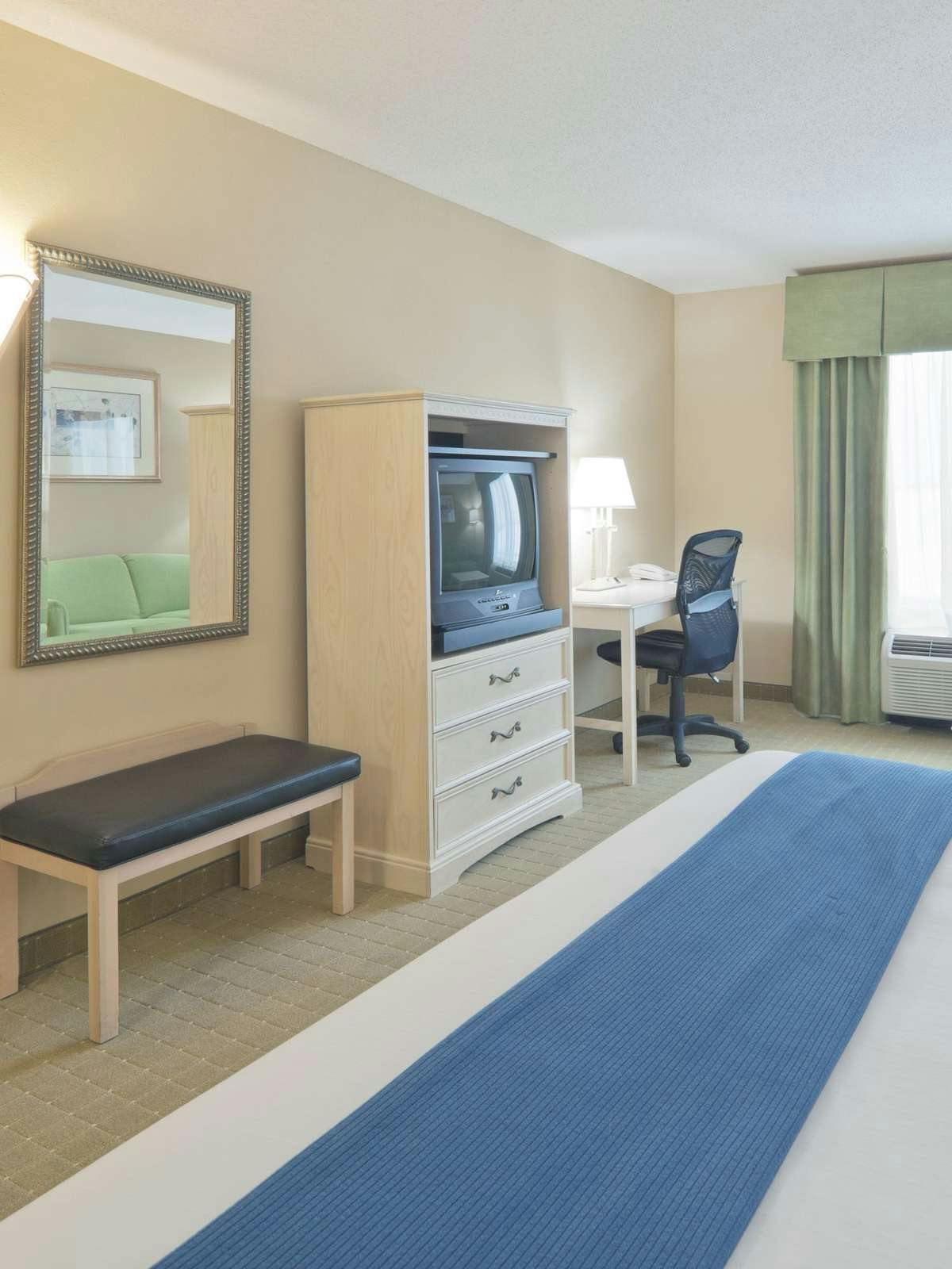 Hotel Holiday Inn Express Southwind photo 2
