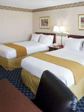 Hotel Holiday Inn Express Springfield photo 1