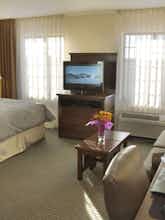 Hotel Staybridge Suites Omaha 80th And Dodge photo 3