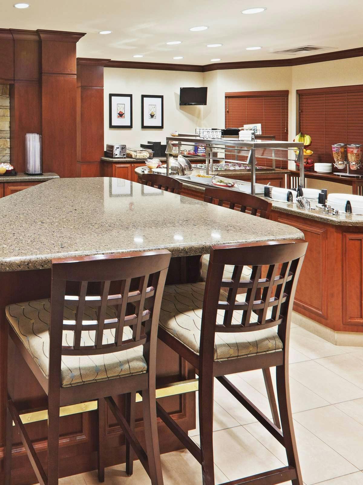 Hotel Staybridge Suites Oklahoma City Quail Springs photo 4