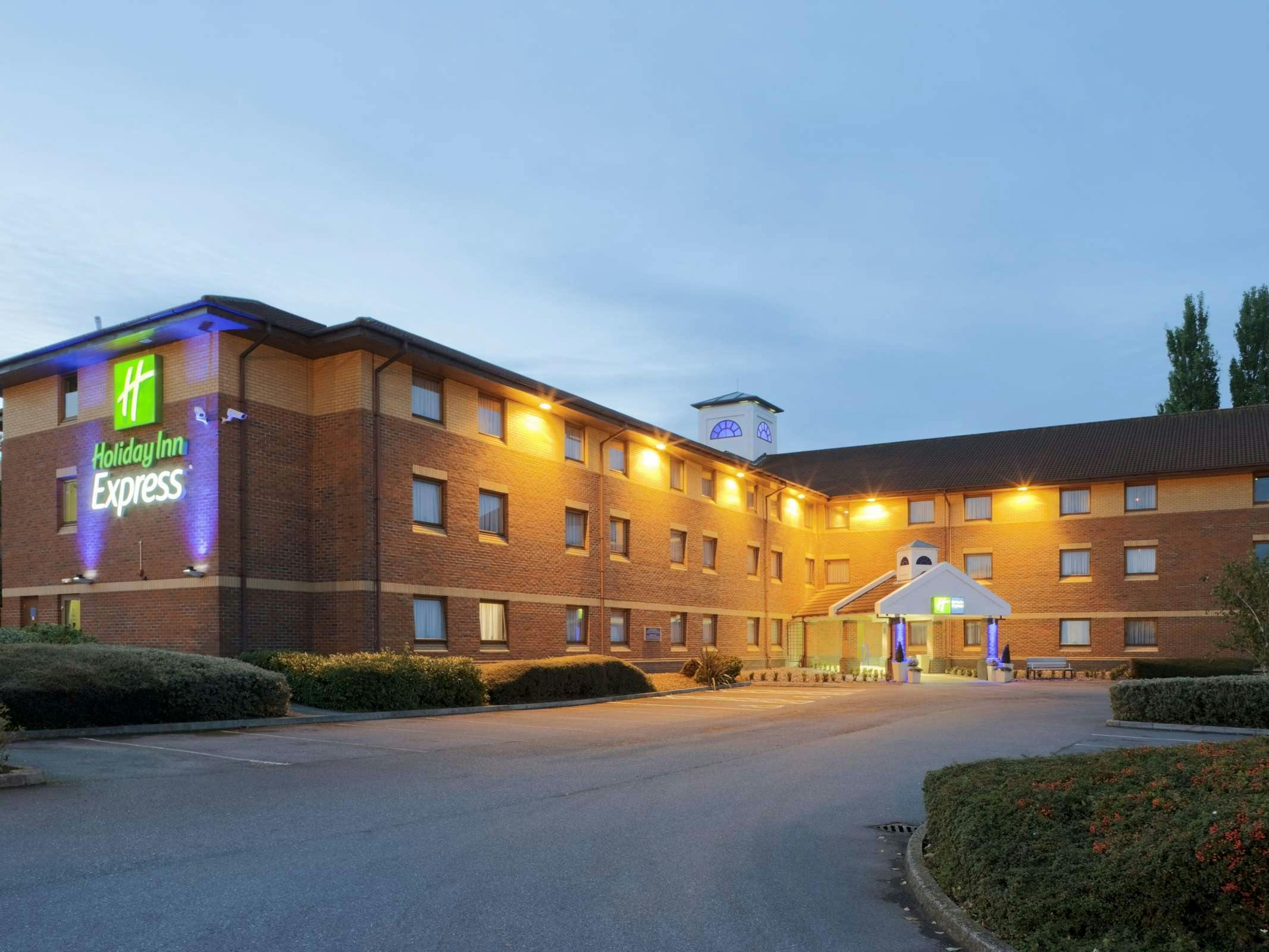Holiday Inn Express Taunton M5