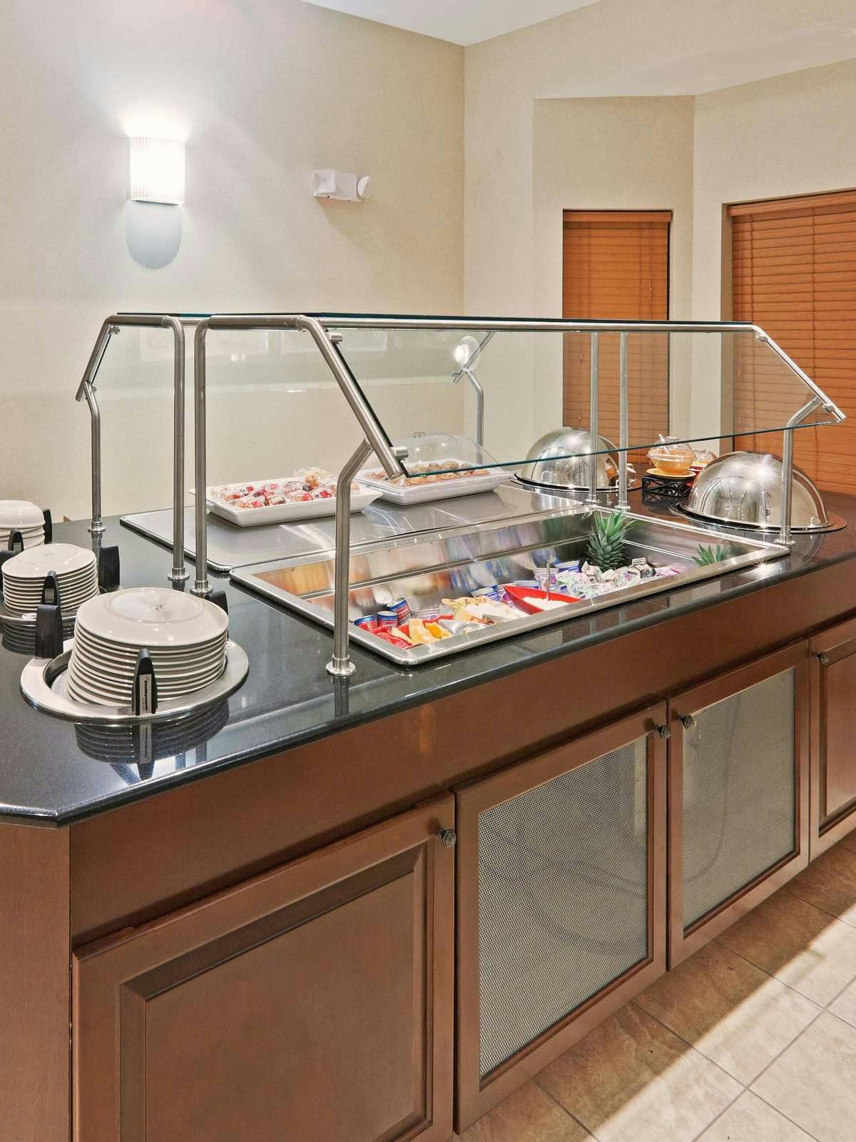 Hotel Staybridge Suites Oklahoma City Airport photo 5