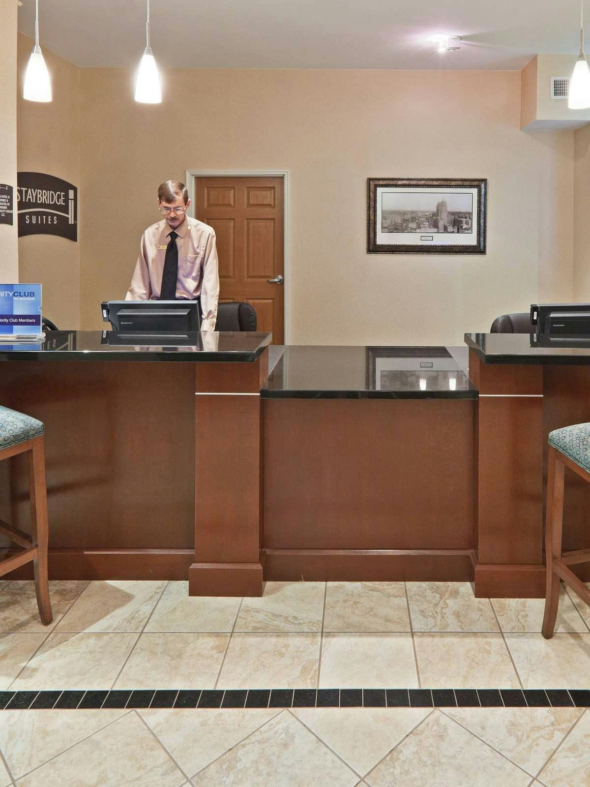 Hotel Staybridge Suites Oklahoma City Airport photo 4