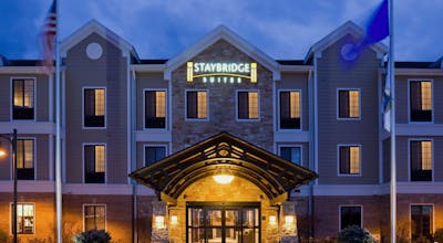 Staybridge Suites Oconomowoc