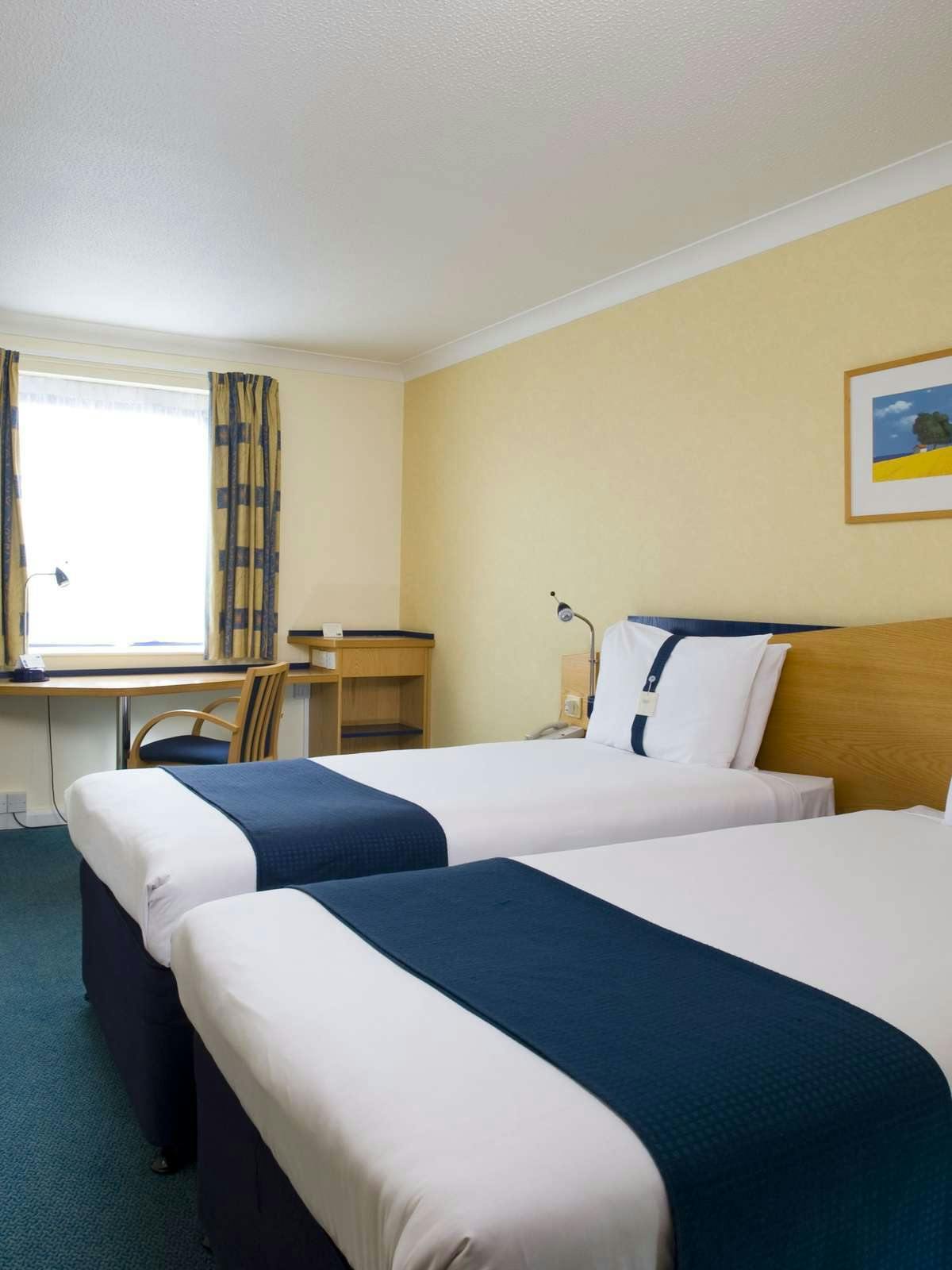 Holiday Inn Express Swansea - East
