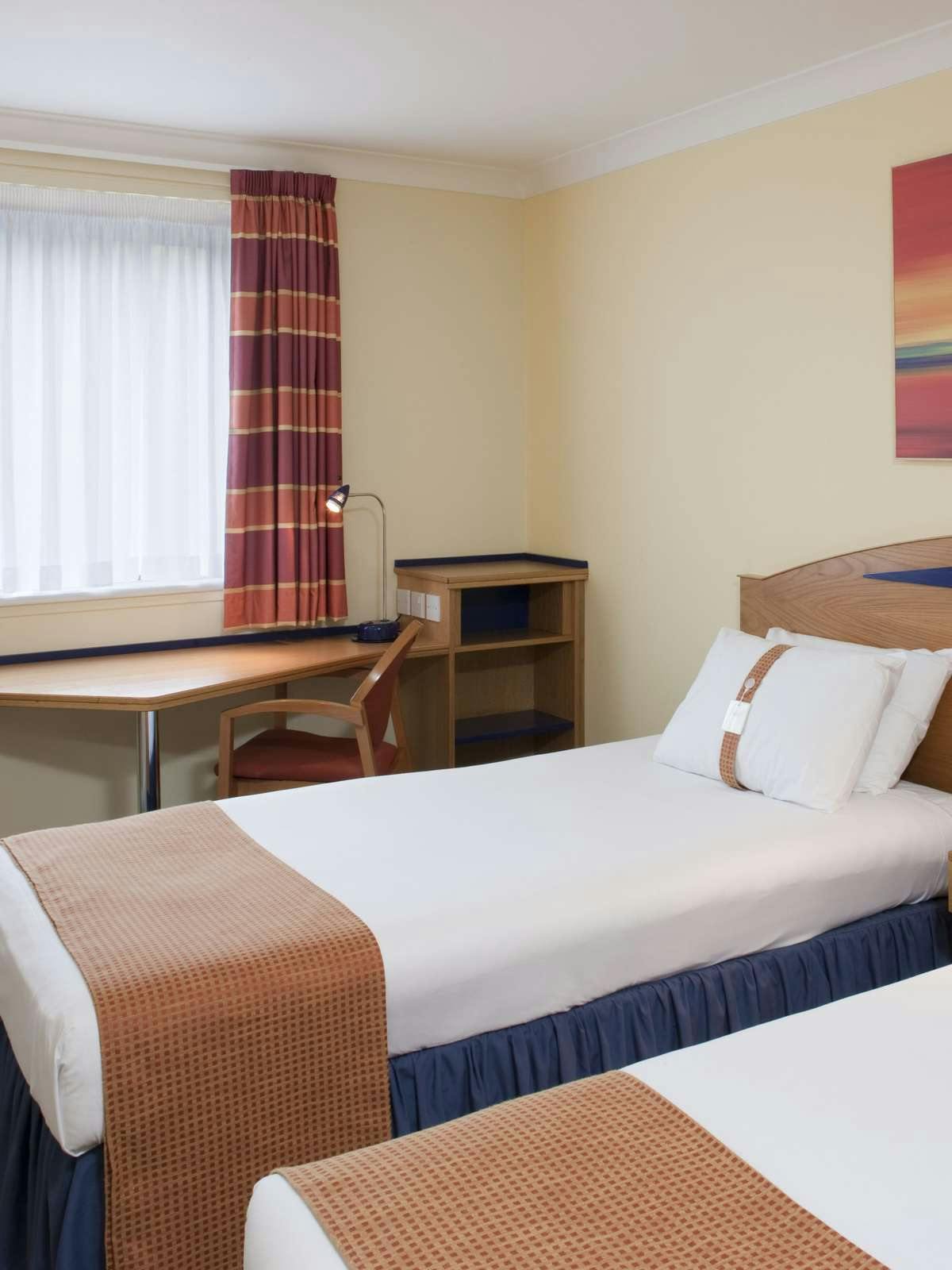 Hotel Holiday Inn Express Swindon - West M4 photo 2