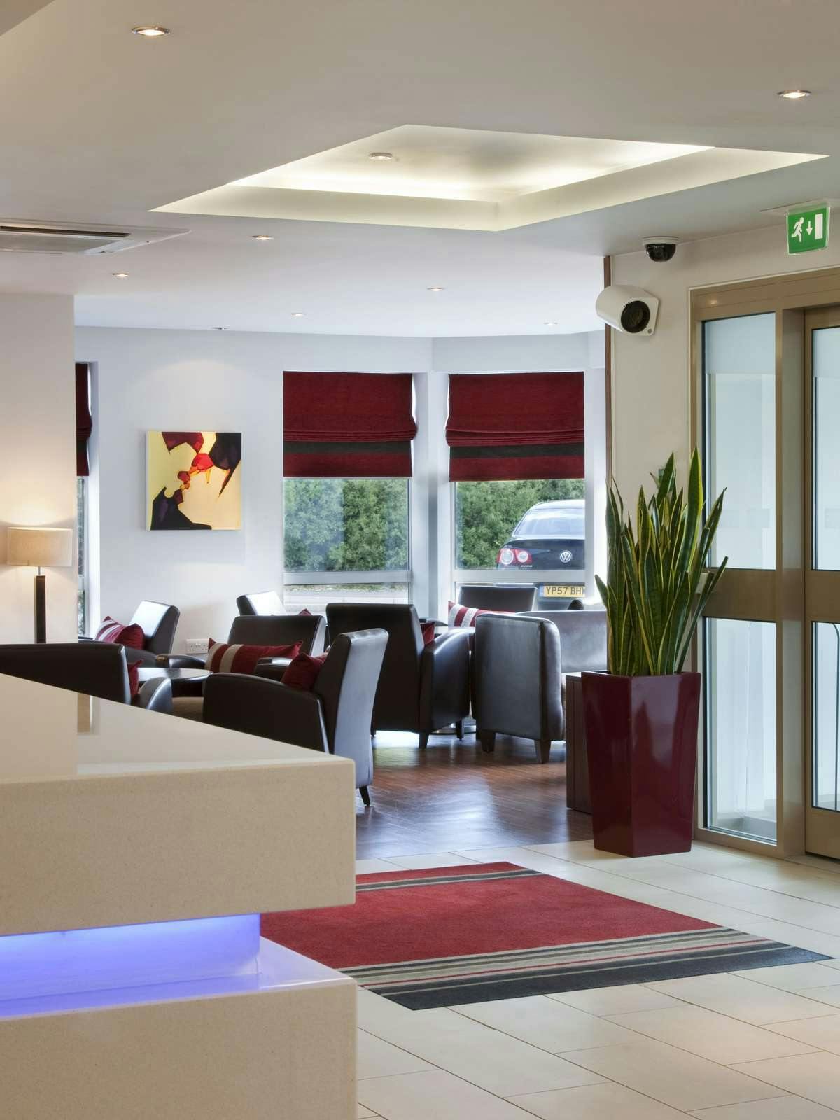 Hotel Holiday Inn Express Swindon - West M4 photo 1