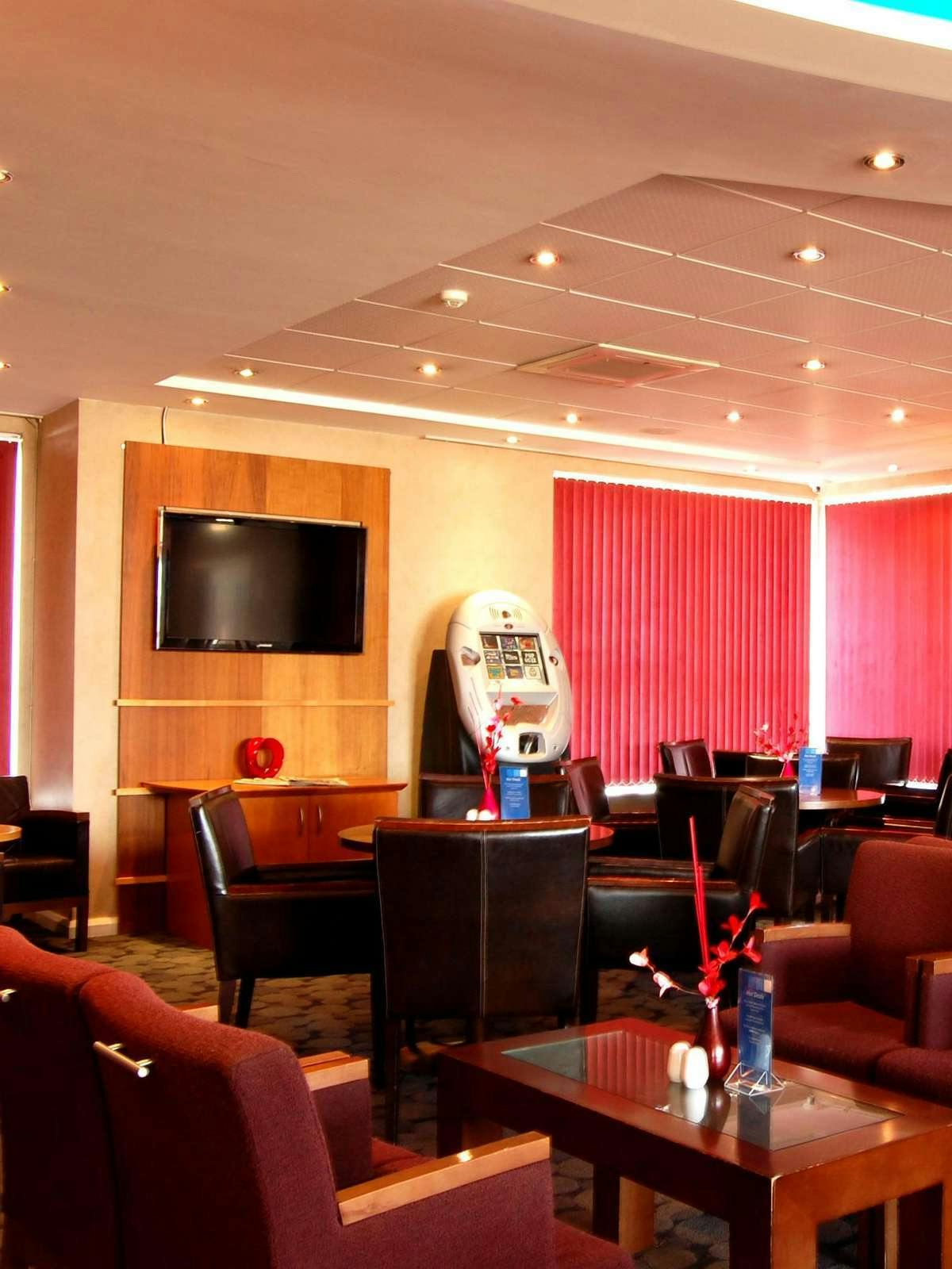 Hotel Holiday Inn Express Swindon City Centre photo 4