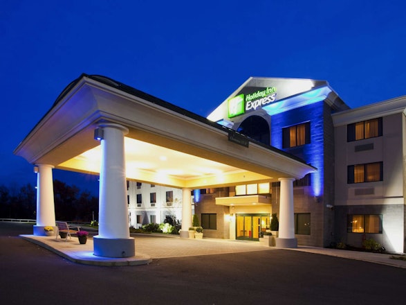 Last Minute Hotel Deals In Syracuse Hoteltonight