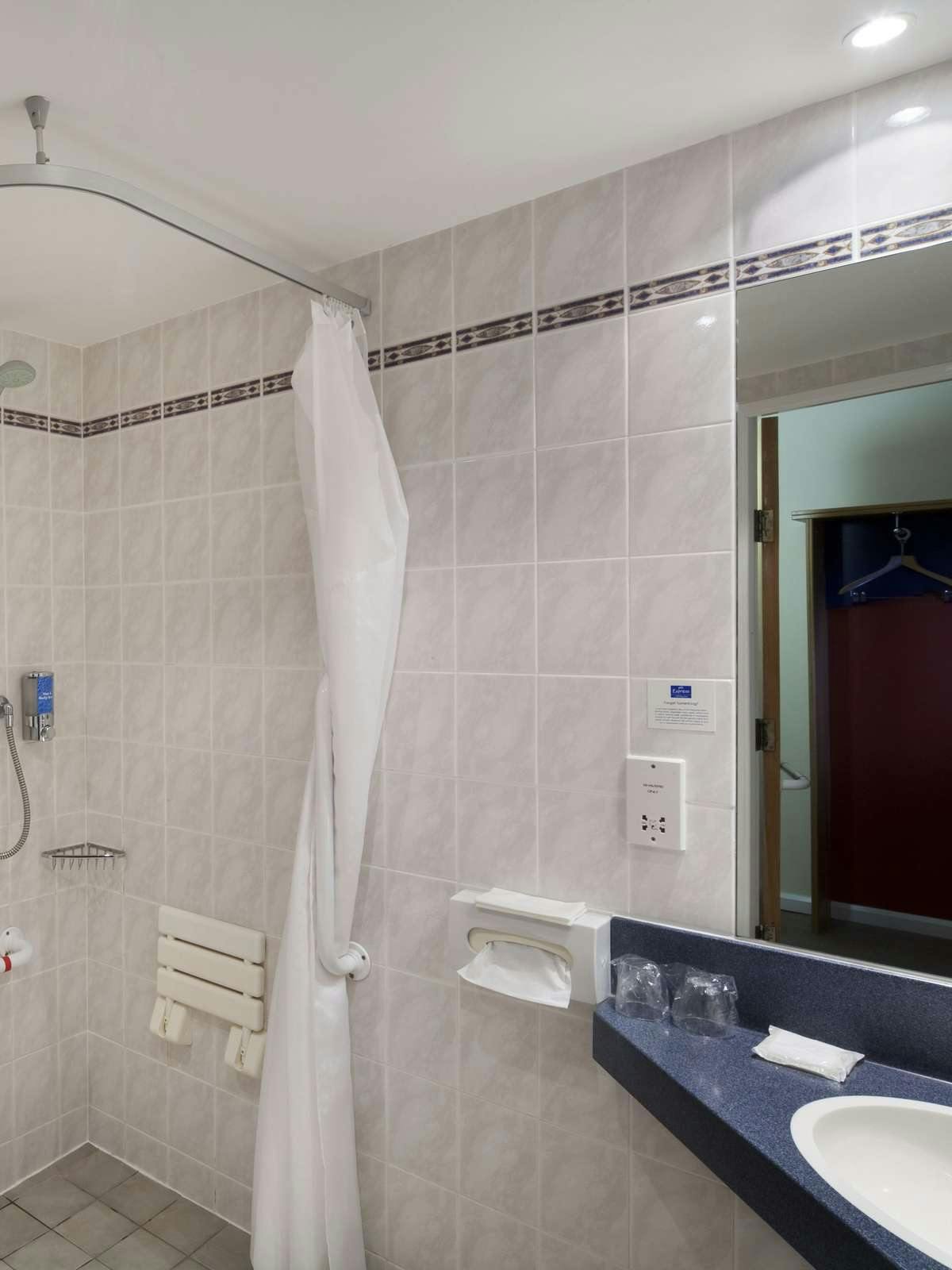 Hotel Holiday Inn Express Stirling photo 3