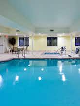 Hotel Holiday Inn Express Stockton Southeast photo 5