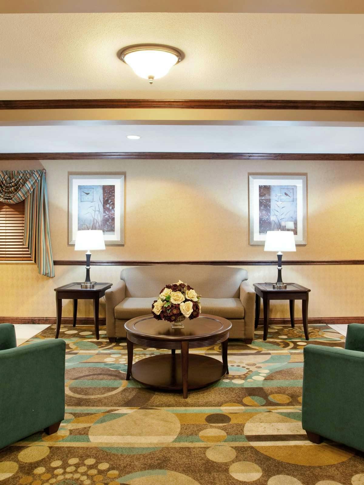Hotel Holiday Inn Express Tuscola photo 3