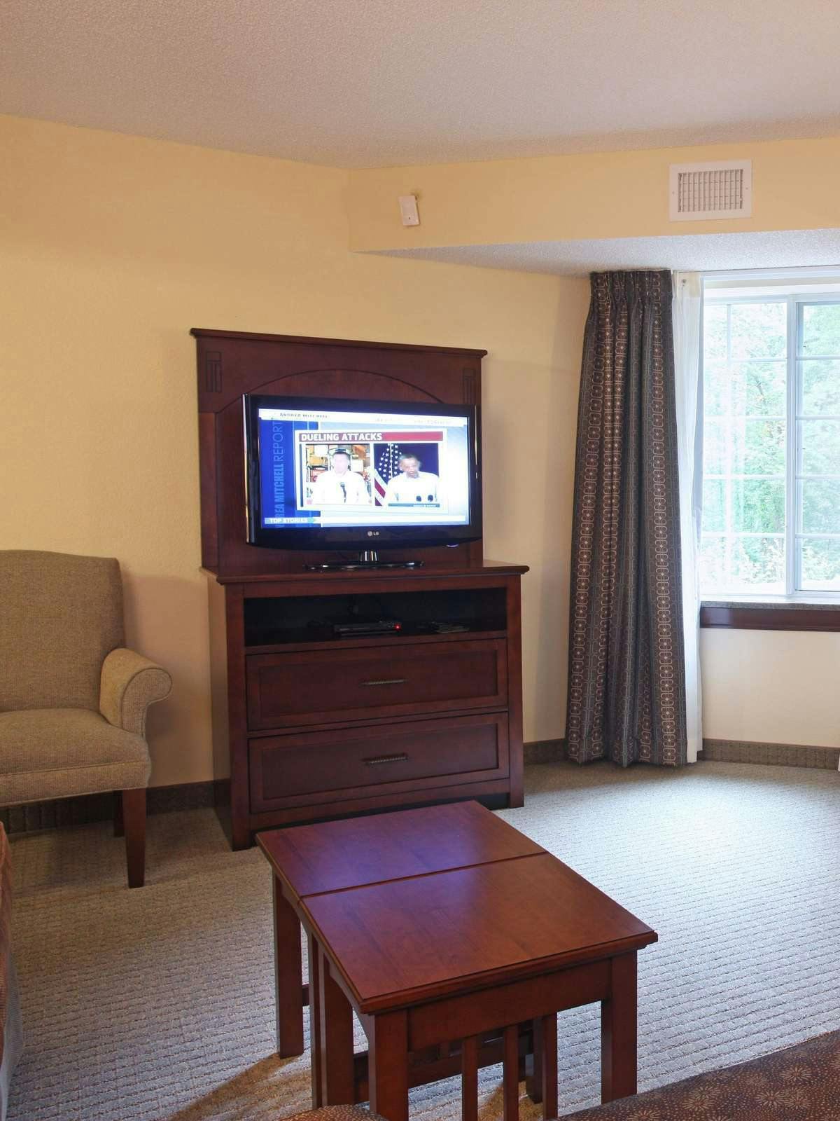 Hotel Staybridge Suites North Brunswick photo 3