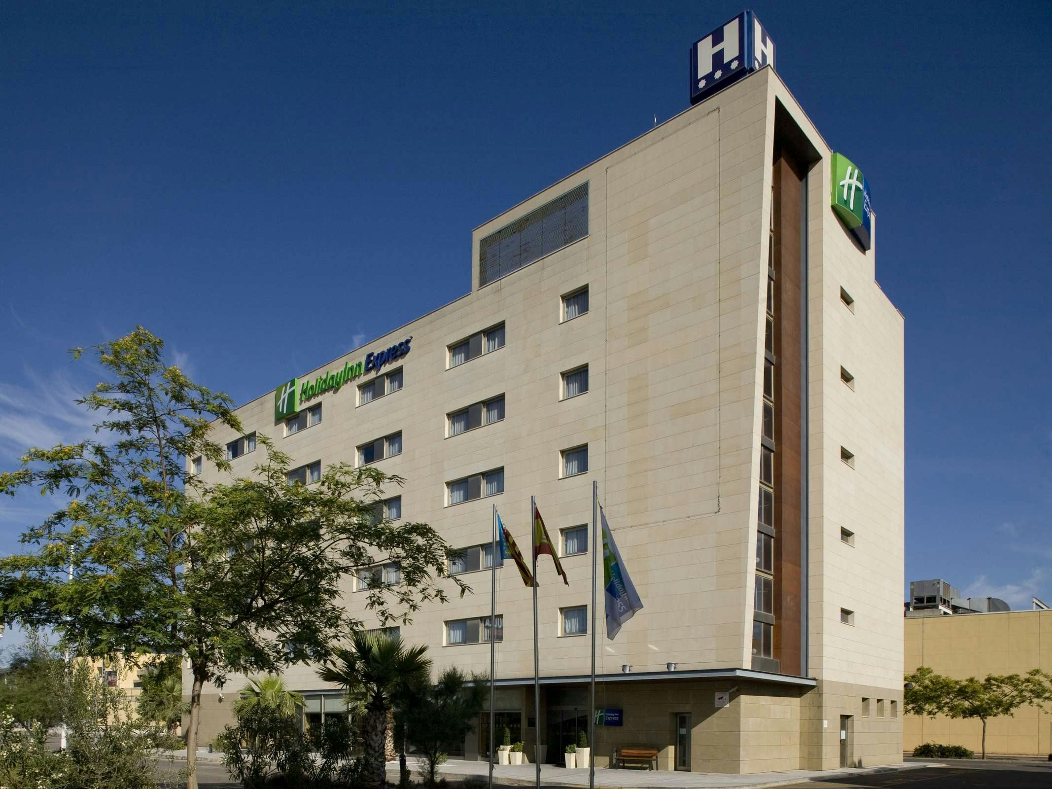Hotel Holiday Inn Express Valencia Bonaire photo 2