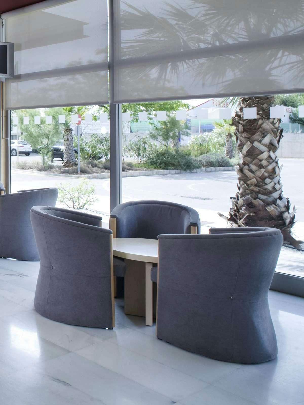 Hotel Holiday Inn Express Valencia Bonaire photo 3