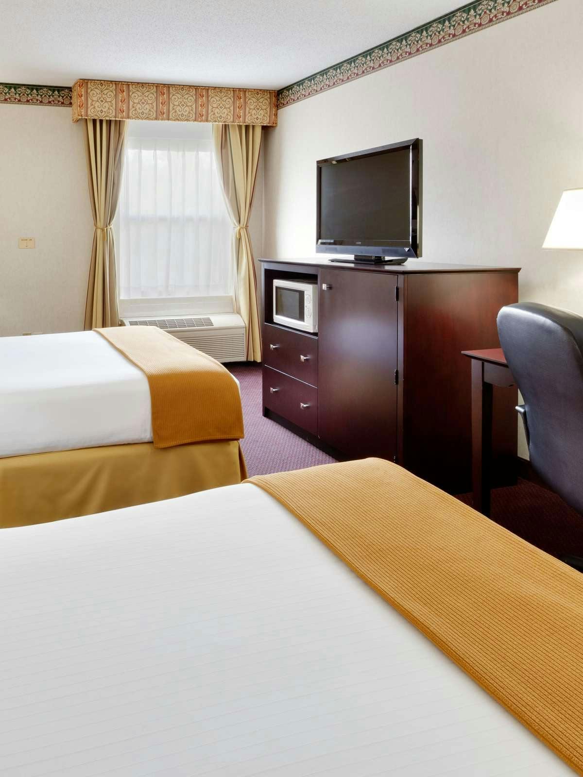 Hotel Holiday Inn Express Vernon Manchester photo 2