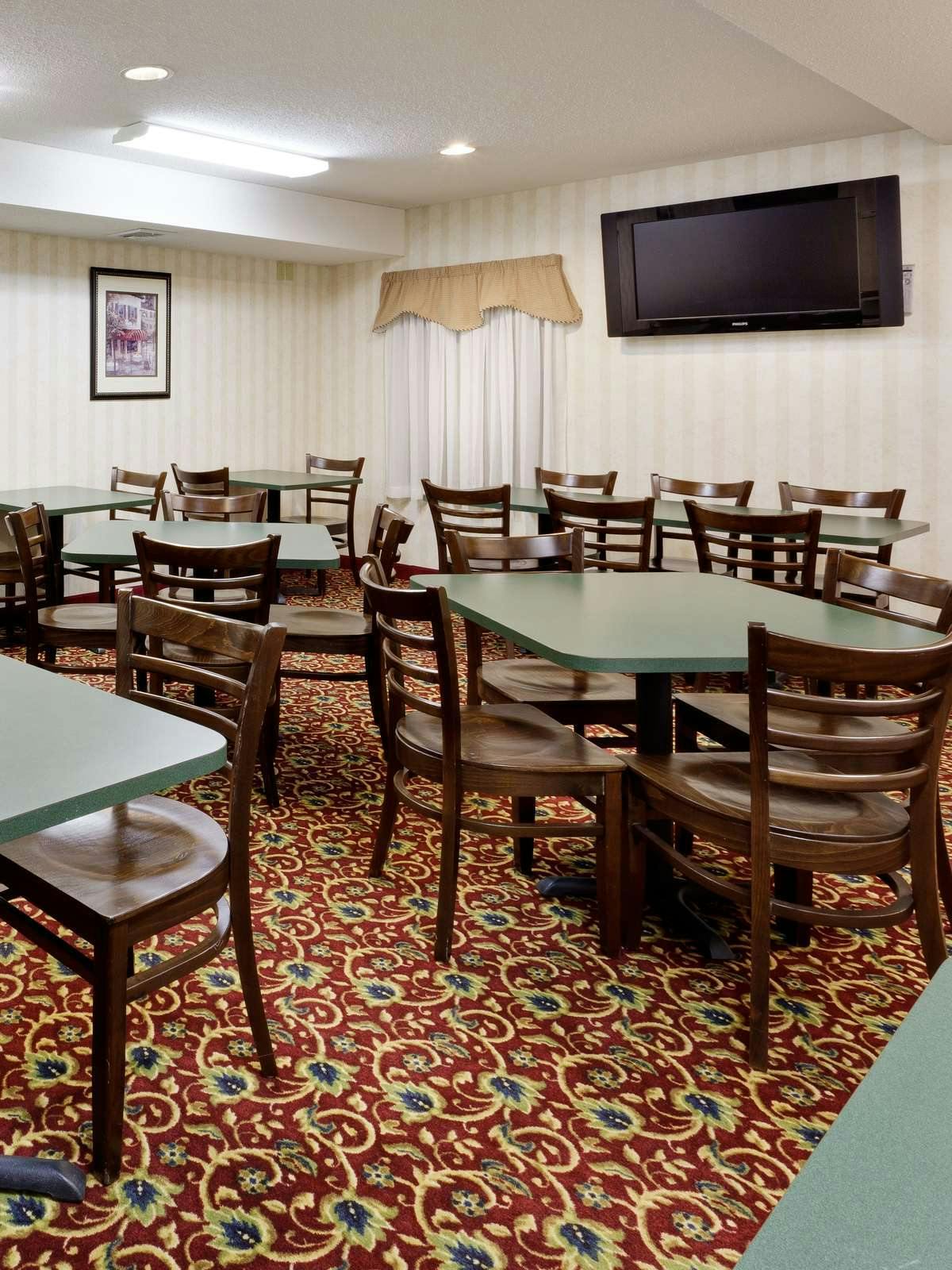 Hotel Holiday Inn Express Vernon Manchester photo 5