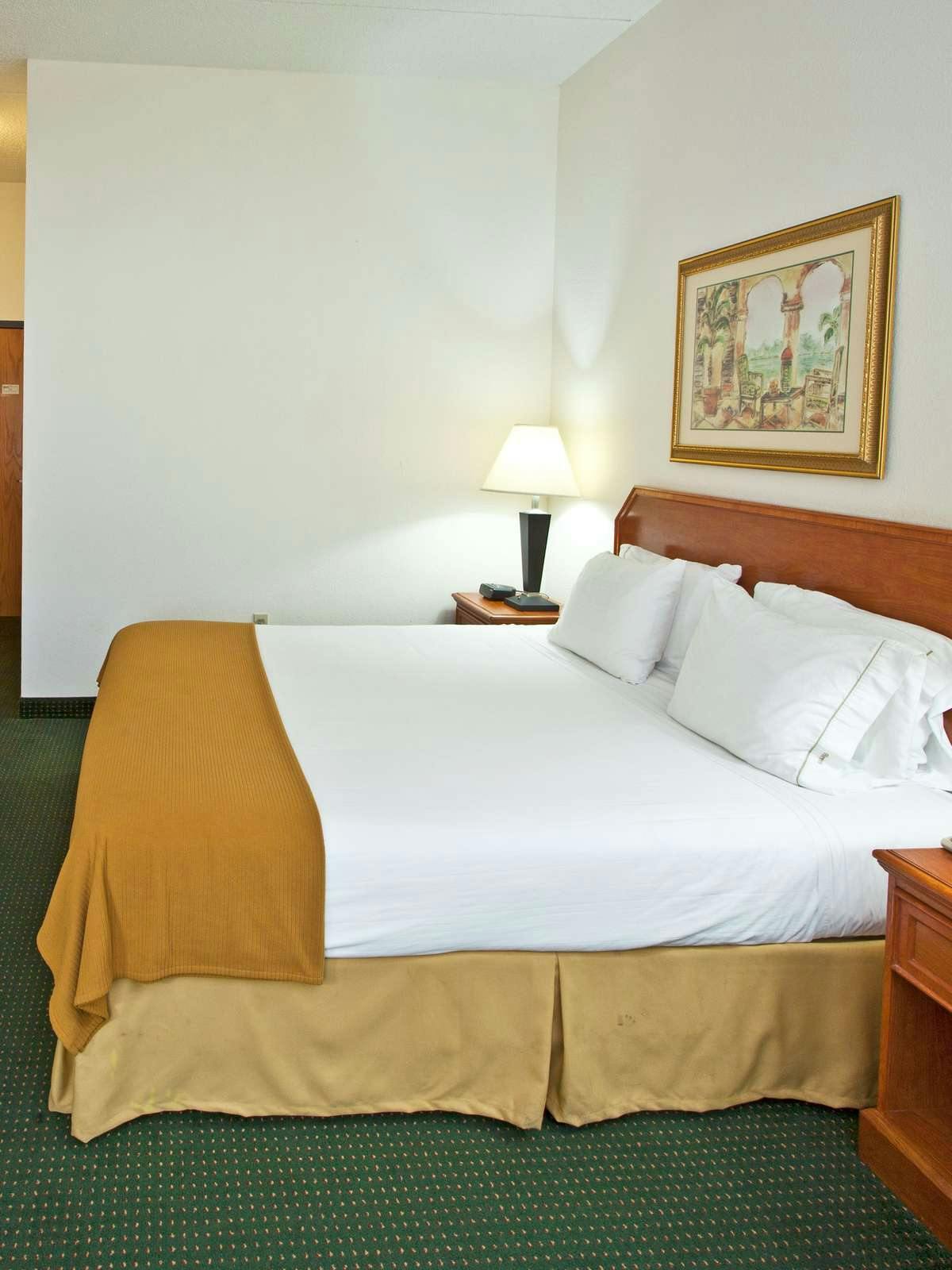 Hotel Holiday Inn Express Vero Beach West photo 1