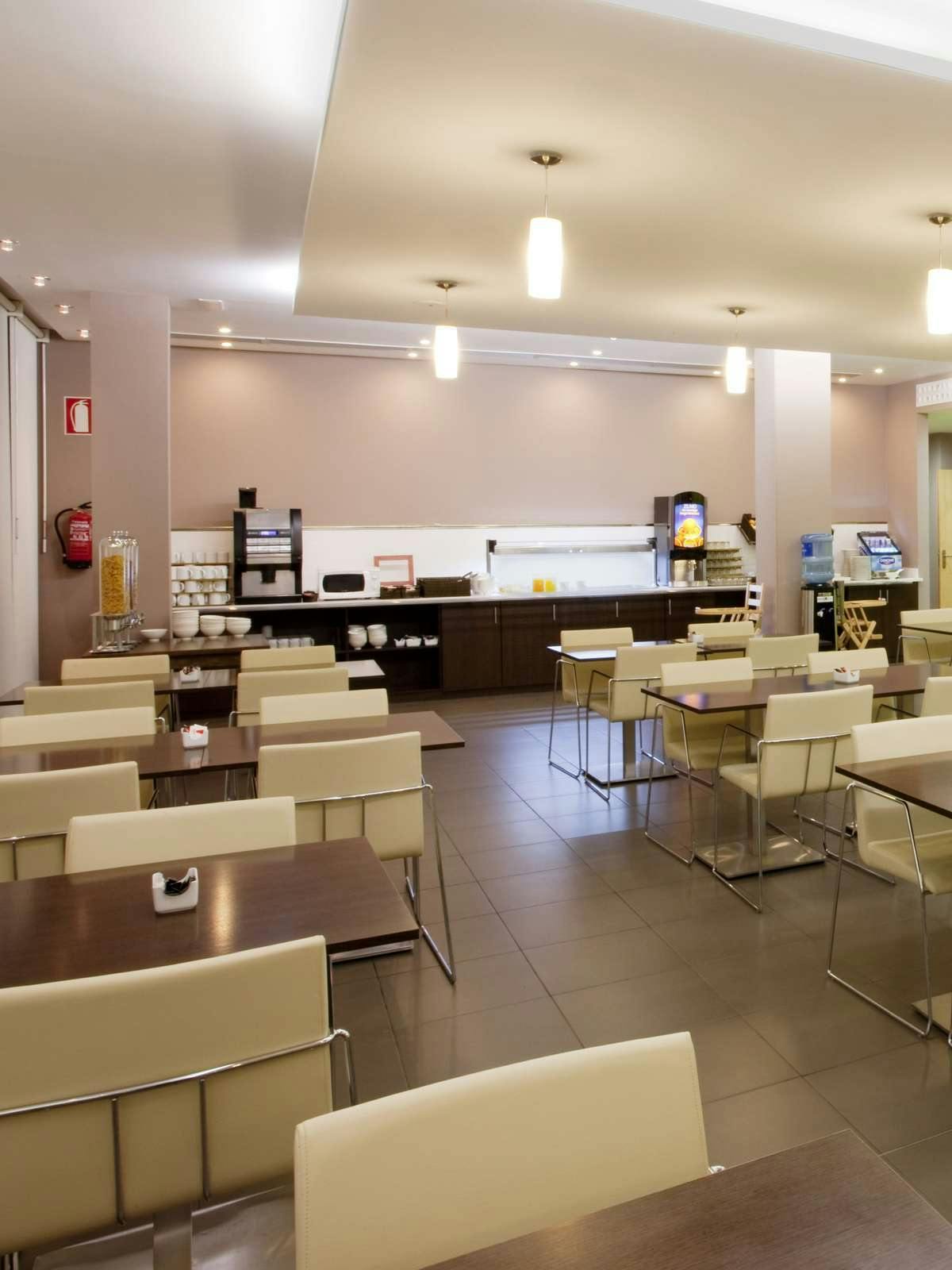 Hotel Holiday Inn Express Vitoria photo 3