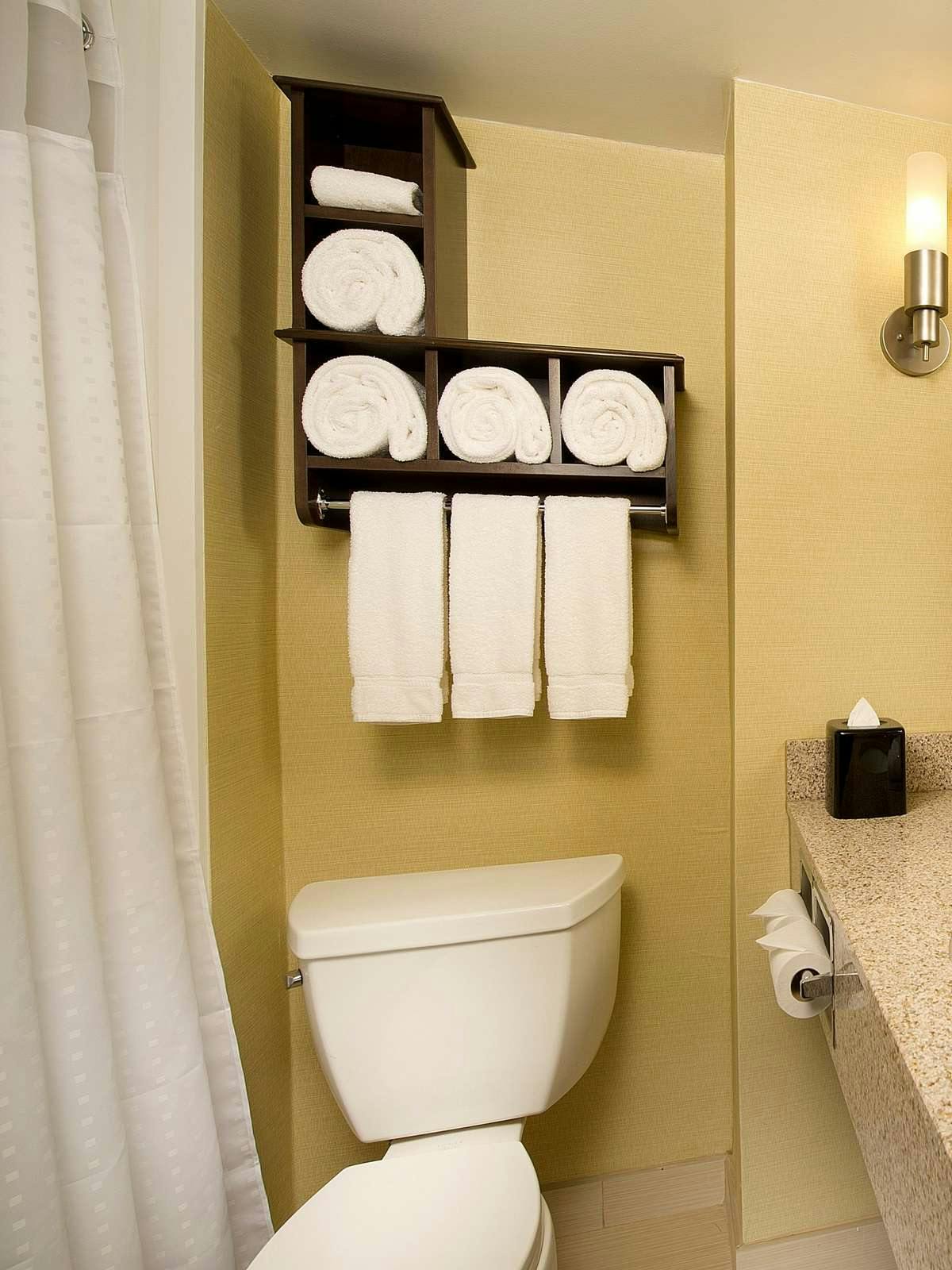 Hotel Holiday Inn Express Waldorf photo 3