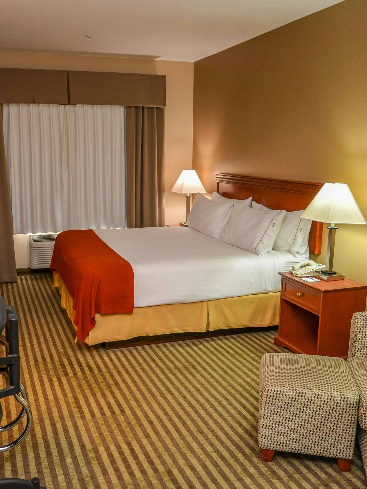 Hotel Holiday Inn Express Walla Walla photo 1