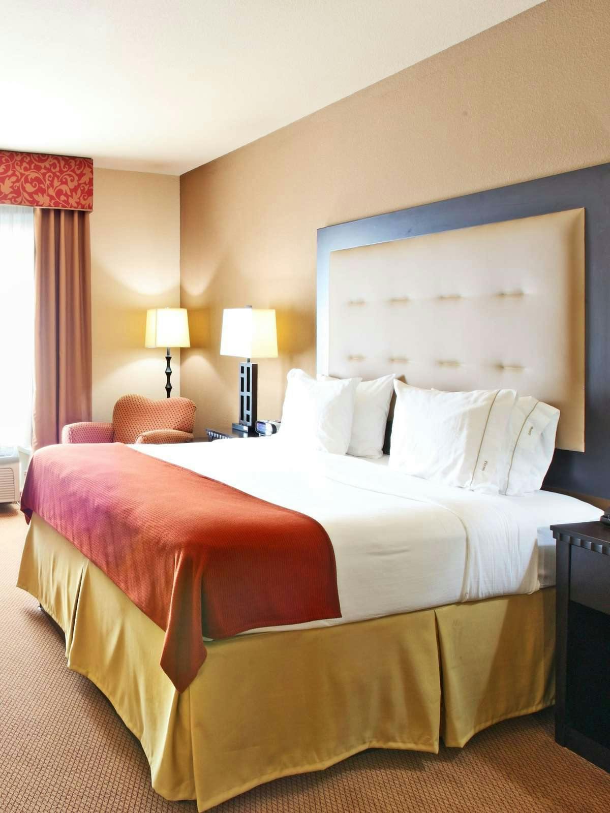 Holiday Inn Express Van Buren Fort Smith Area
