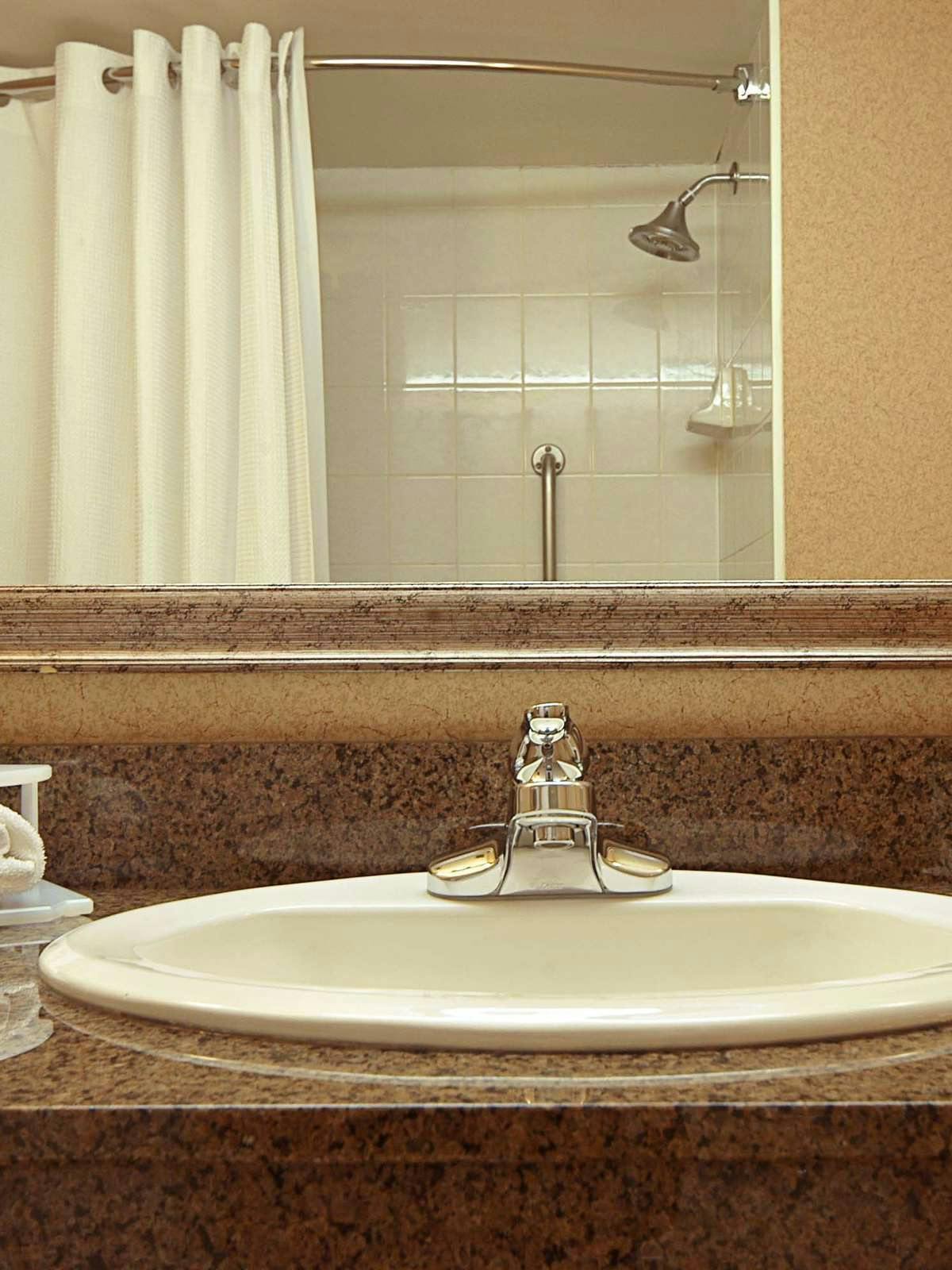 Hotel Holiday Inn Express Vancouver Metrotown Burnaby photo 4