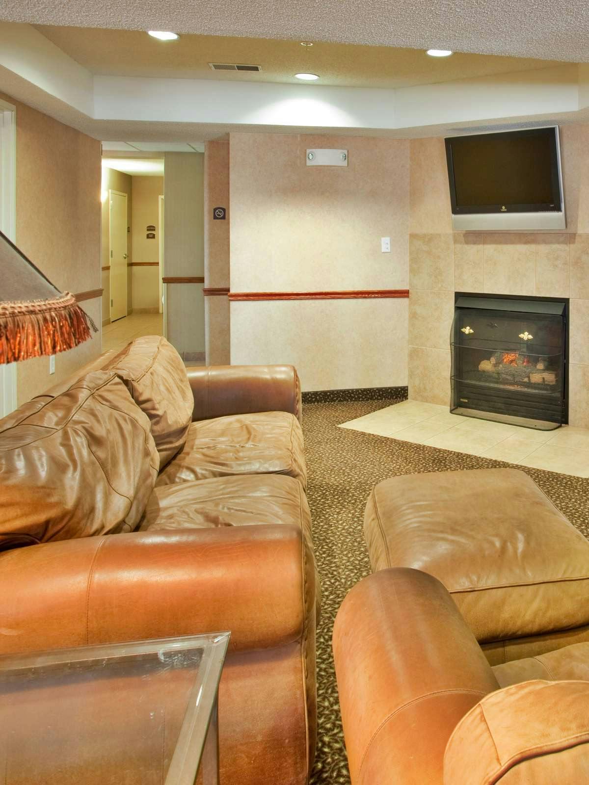 Hotel Holiday Inn Express Warrenton photo 2