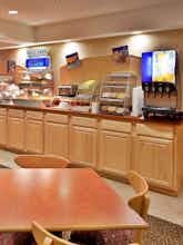 Hotel Holiday Inn Express Warrenton photo 4