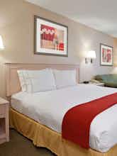 Hotel Holiday Inn Express Vermilion photo 1
