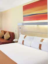 Hotel Holiday Inn Express Warwick - Stratford Upon Avon photo 1