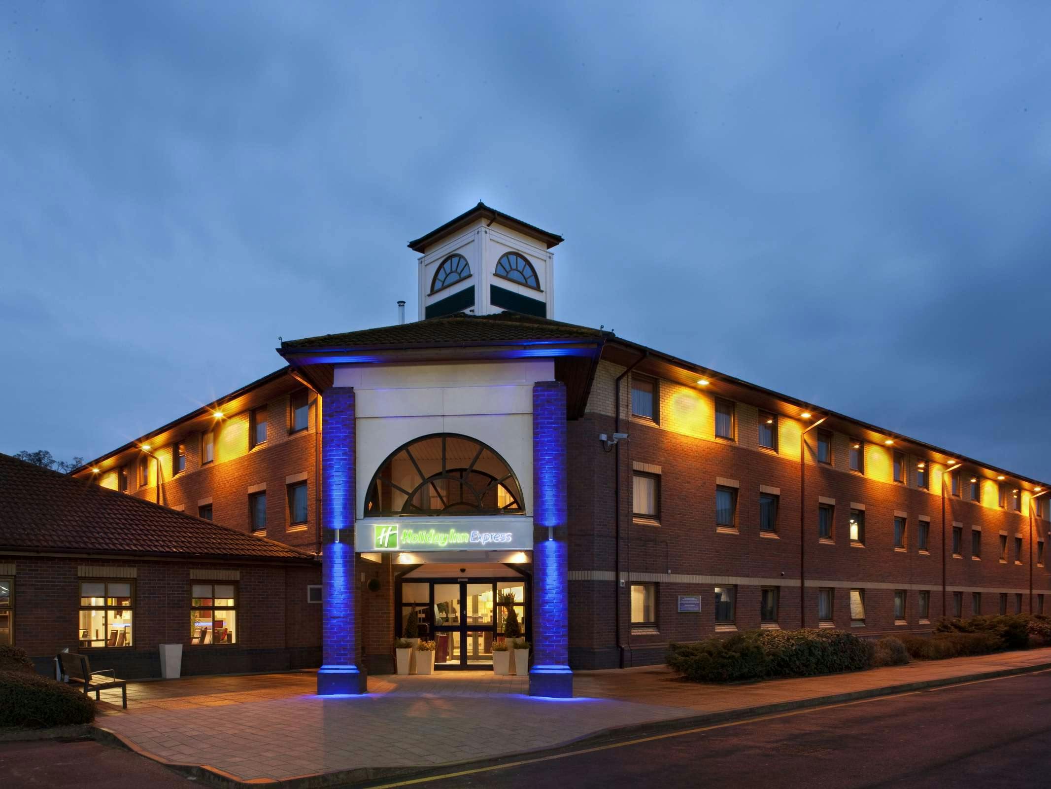 Holiday Inn Express Warwick - Stratford Upon Avon