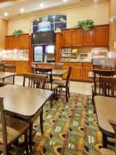 Hotel Holiday Inn Express West Sacramento - Capitol Area photo 2
