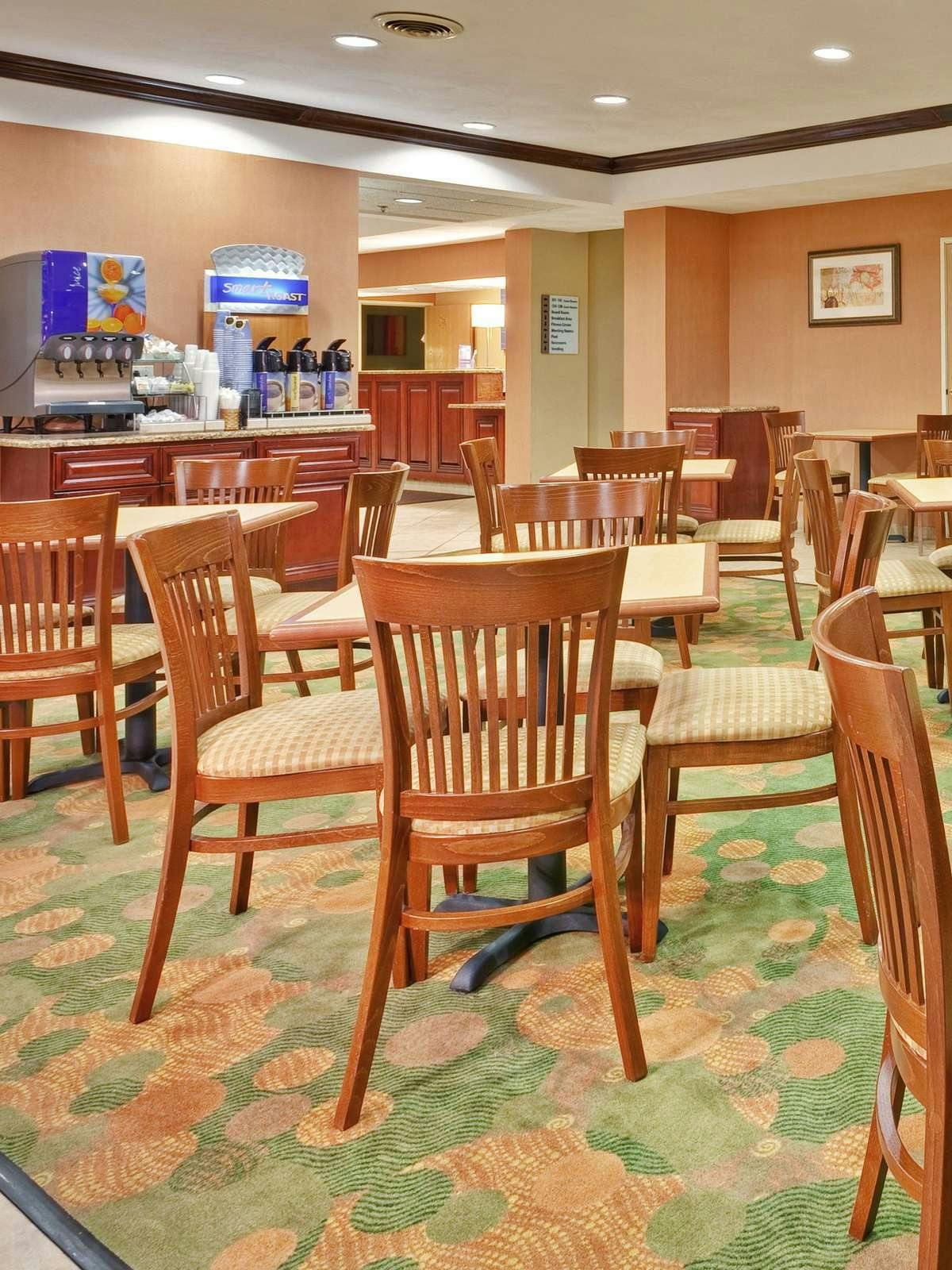 Hotel Holiday Inn Express Winfield photo 5