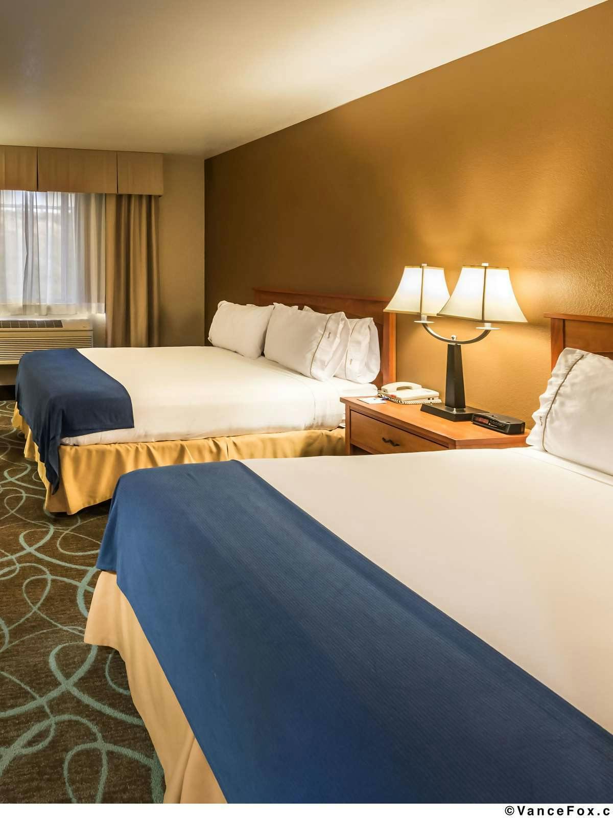 Hotel Holiday Inn Express Winnemucca photo 1