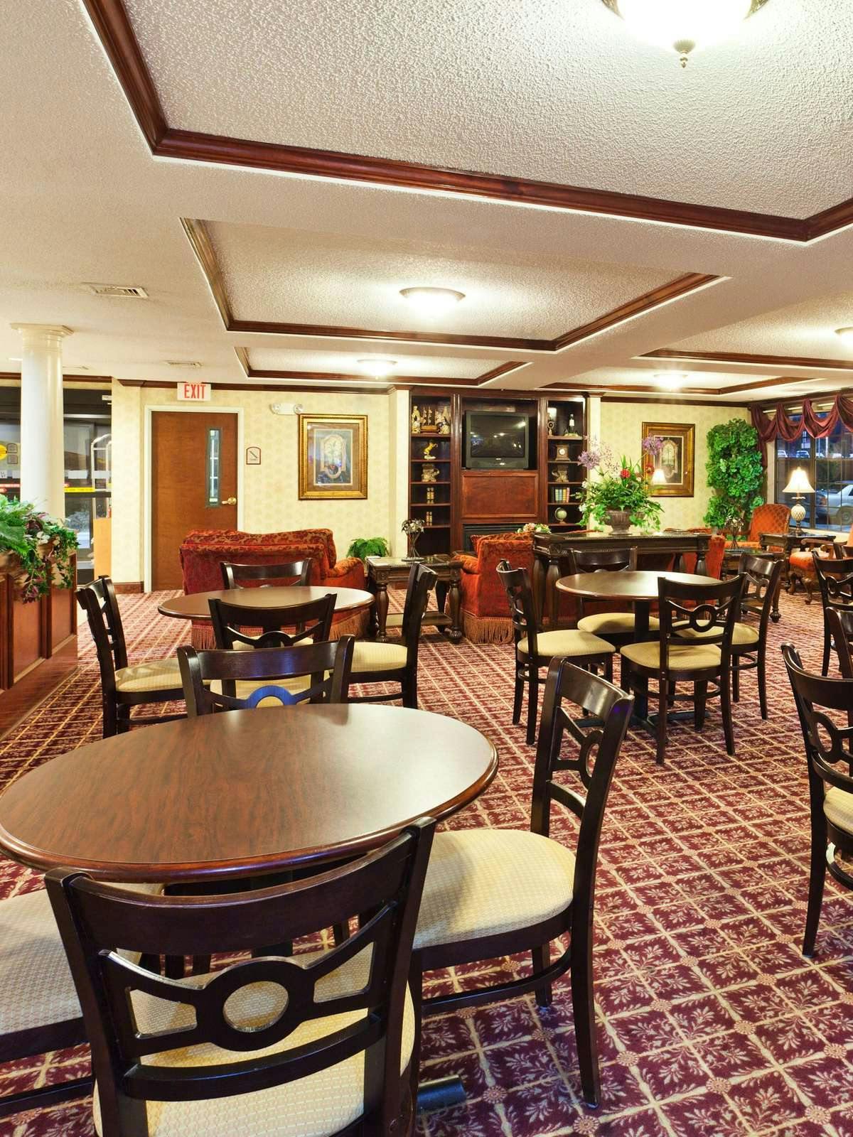 Hotel Holiday Inn Express Winston Salem photo 3