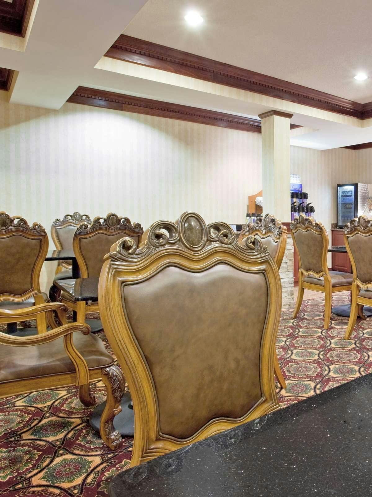 Hotel Holiday Inn Express Wixom photo 5