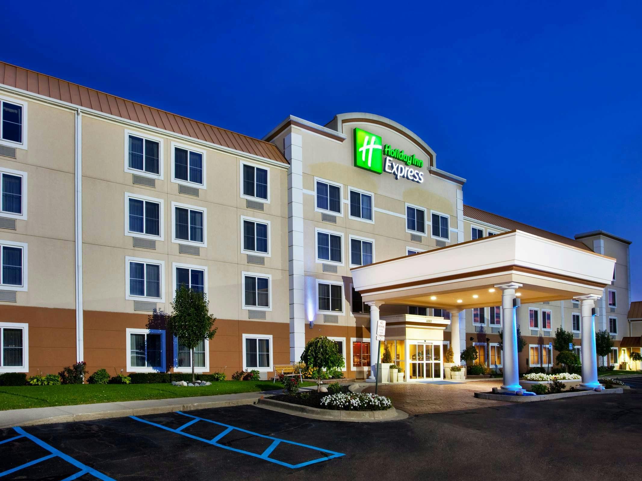 Holiday Inn Express Wixom
