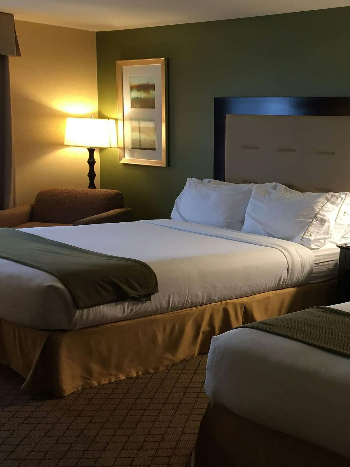 Hotel Holiday Inn Express Woodland photo 1