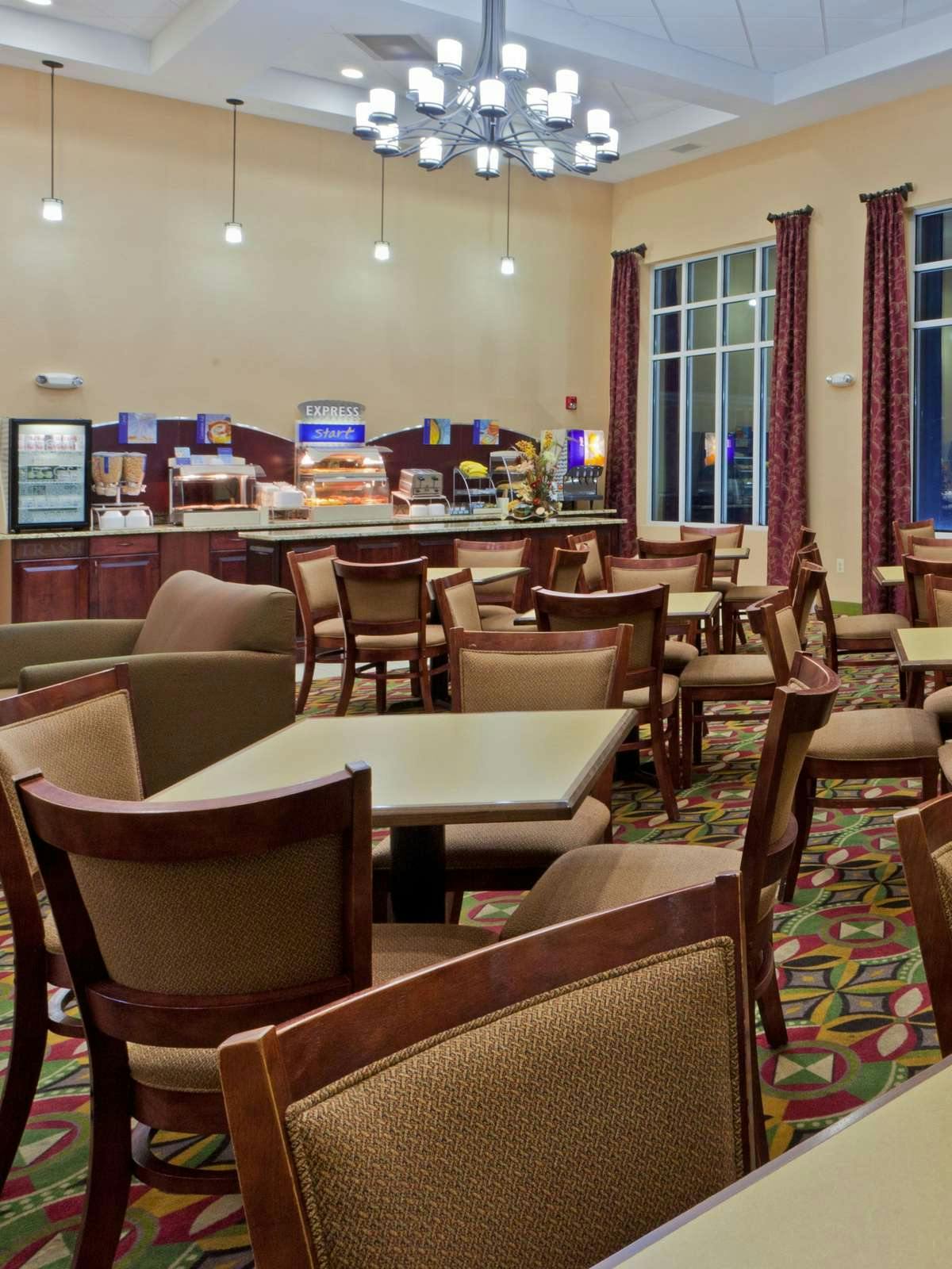 Hotel Holiday Inn Express Woodstock photo 5