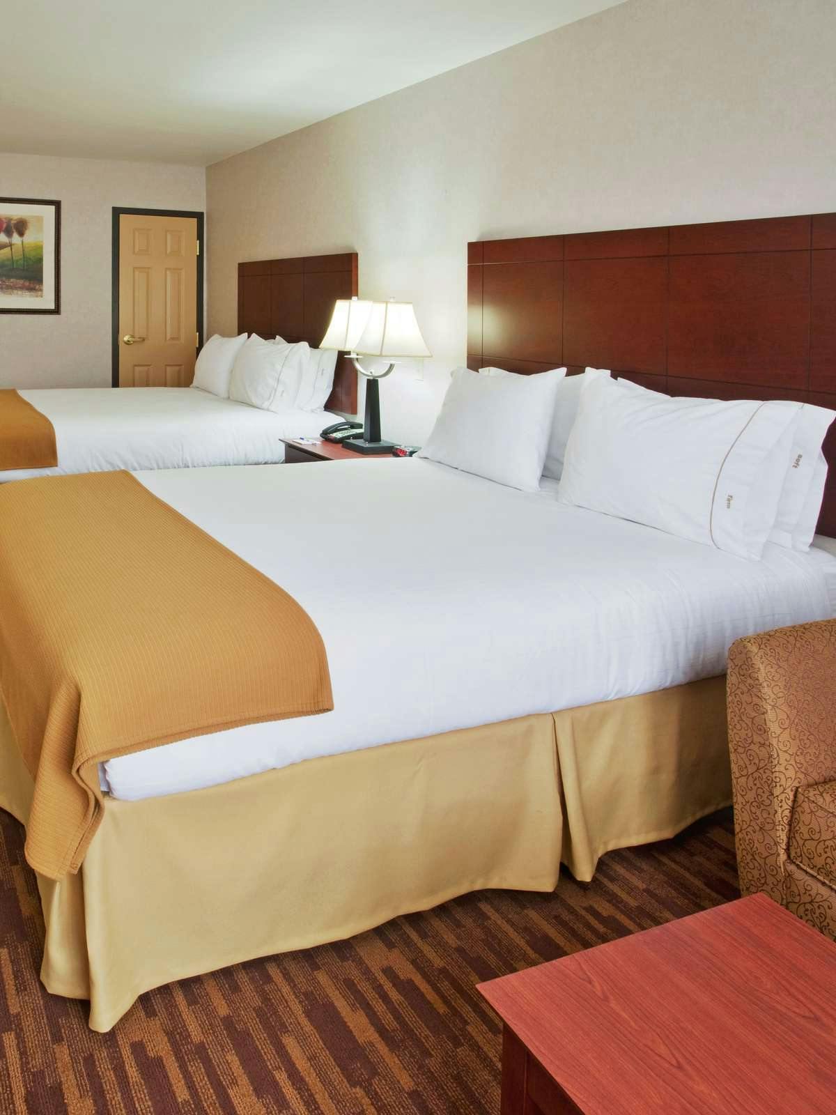 Hotel Holiday Inn Express Yreka photo 1