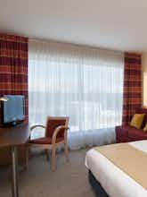 Hotel Holiday Inn Express Zürich Airport photo 3